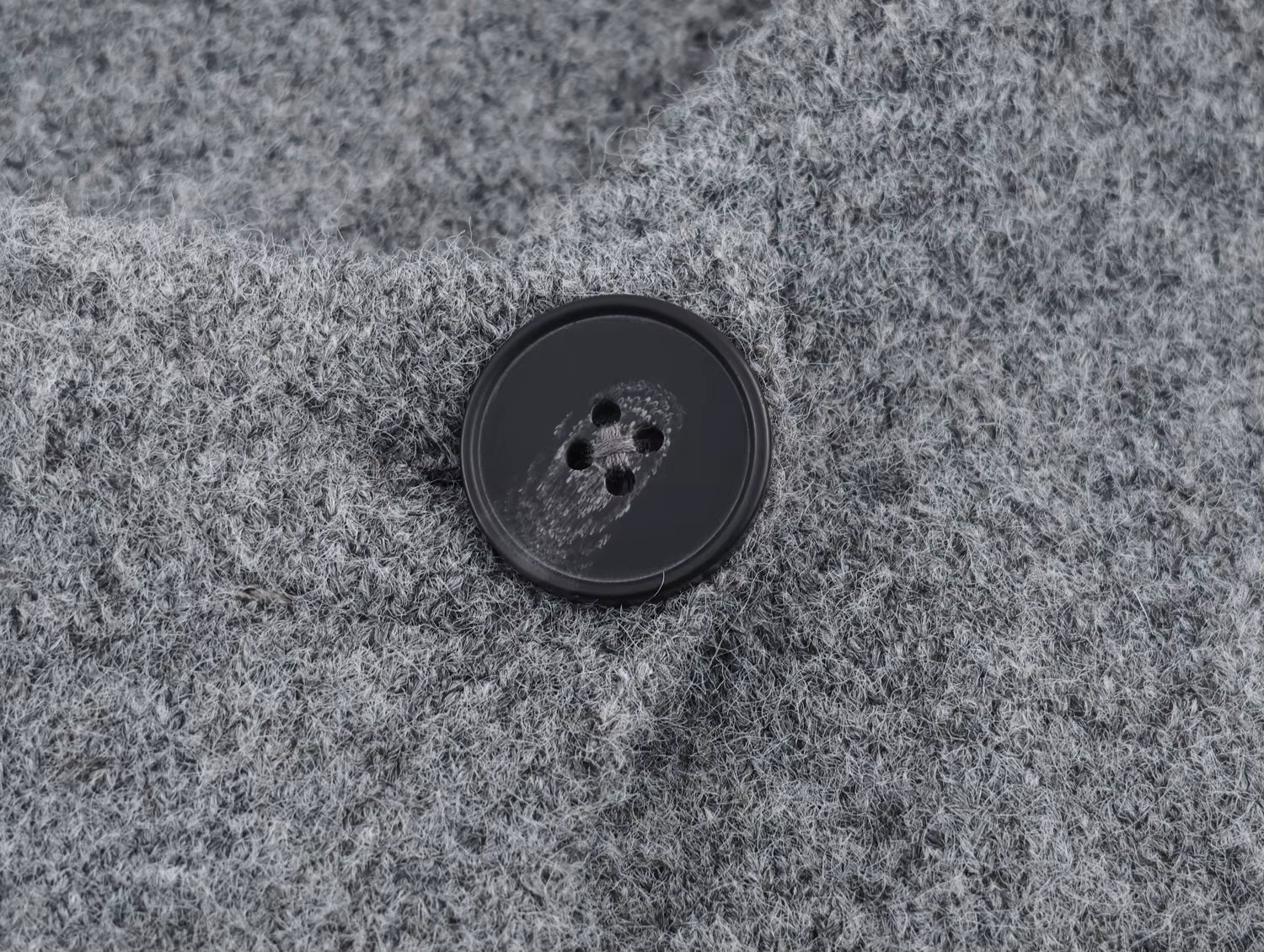 Cape manteau en laine bouillie