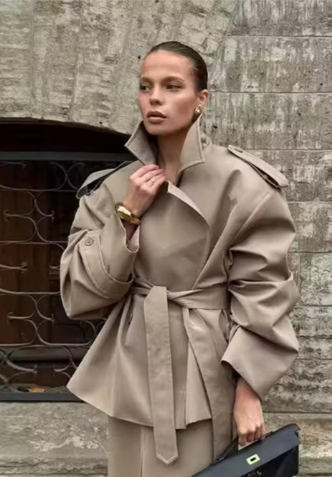 Trench court ceinturé