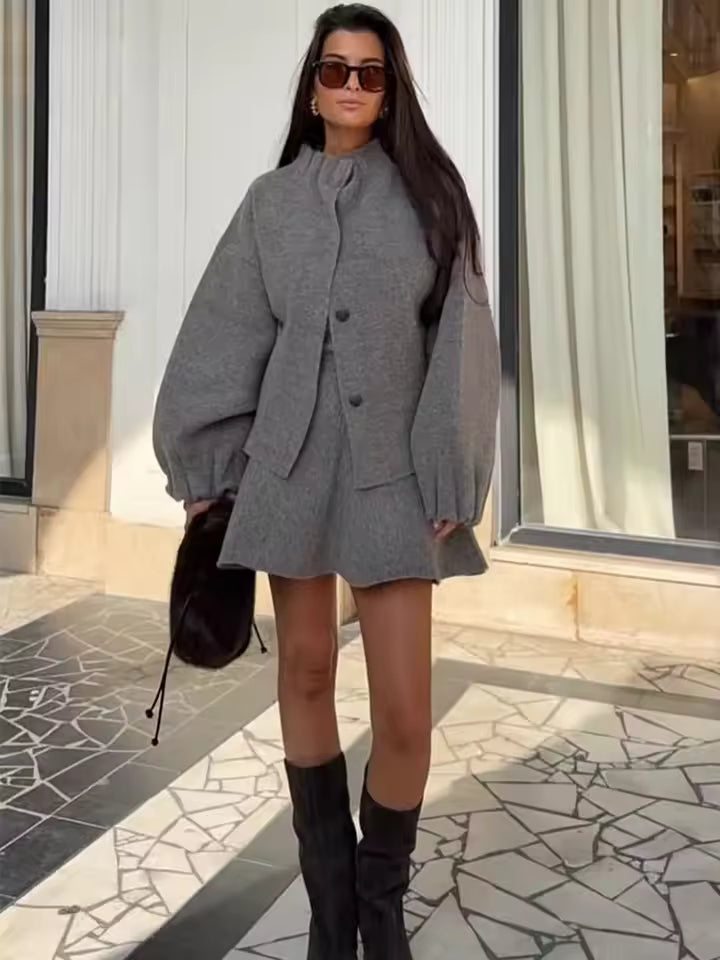 Ensemble élégant manches longues et jupe évasée